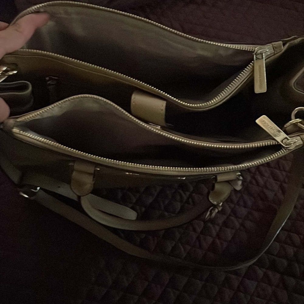 Mk crossbody - Picture 3 of 3